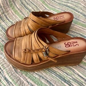 A.S. 98  Nicolls wedge NEW size 39